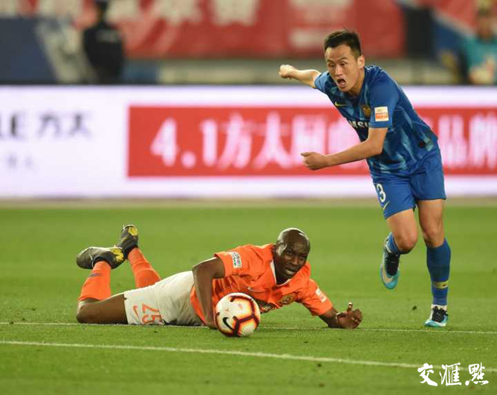 江苏苏宁战平武汉卓尔，保级压力不减()  第1张